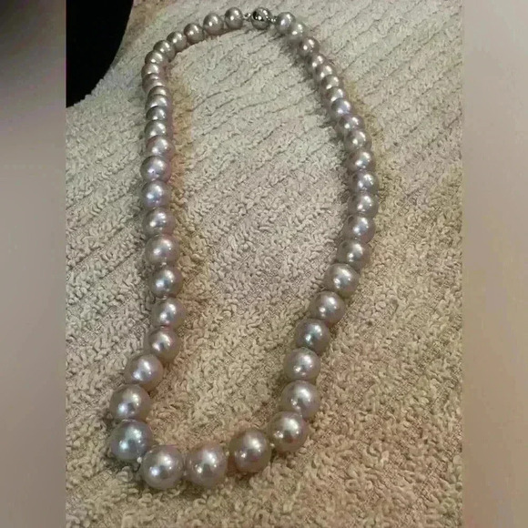Pink Freshwater Pearl Necklace - Picture 2 of 4